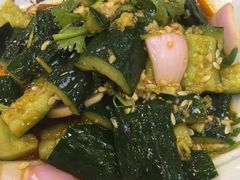 拍蒜洋葱捞青瓜-清心鸡沙田乳鸽店·非遗传承(粤垦路店)