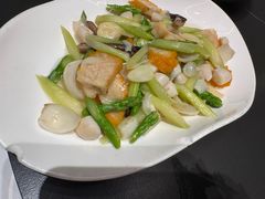 -五谷丰登农家院·地道胶东菜·海鲜烧烤(威海店)