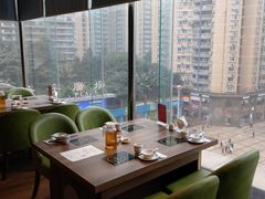 靠窗位-龙聚德北京烤鸭(沙坪坝华宇A馆店)