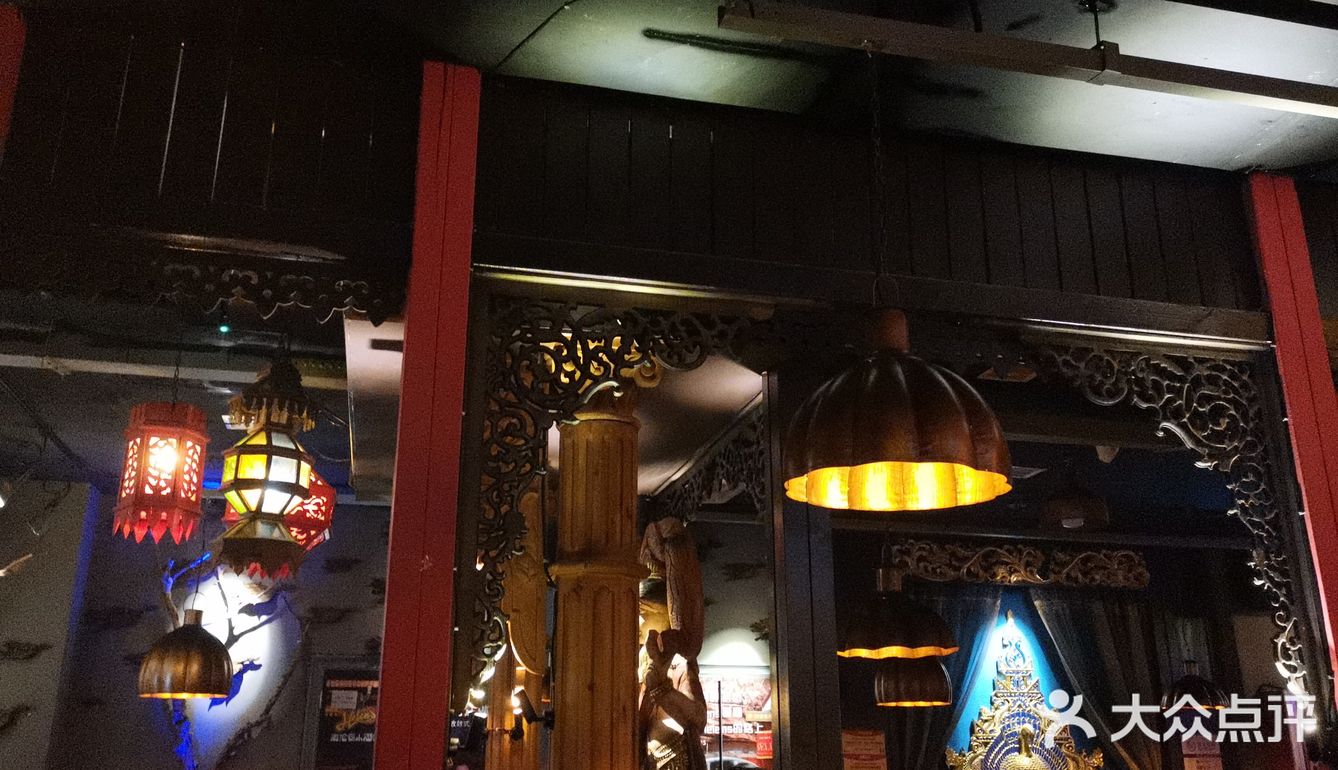 海伦司 | 陪我走过三个春夏秋冬的小酒馆