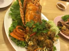 -J Daeng Seafood
