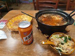 -天瑞福云南过桥米线(十里河店)