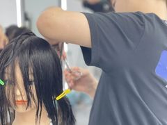 -首脑美容美发化妆美甲培训学校(长沙校区)