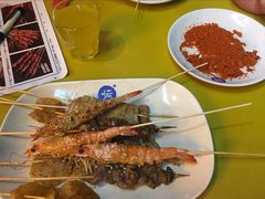 烤虾-路边摊小炉子烧烤