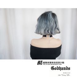 -God Hands发型设计复古会所