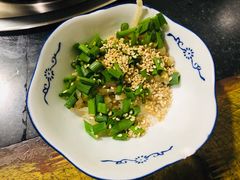 蘸料配菜-石灰市毛记烧鸡公(解放碑店)