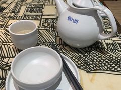 餐具摆设-俏九州·小炒黄牛肉(华润万象汇店)