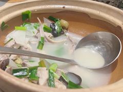 -江宴渔村·鱼鲜土菜(紫荆广场店)