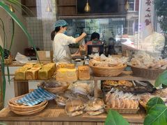 -沁屋面包店(人民东路店)