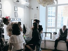 -红像馆连锁精致证件照职场照(中关村店)