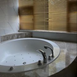 -爱丽馨御景月子中心