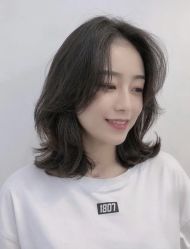 -变画·发型STUDIO