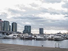 -墨尔本滨海港区