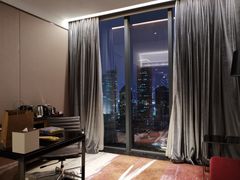 -广州天河希尔顿酒店