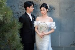 -雪中彩影婚纱摄影·微光艺术中心