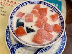 蓝水晶西瓜-广信牛奶甜品世家(台东店)