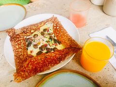 鸡蛋蘑菇熏肉荞麦可丽饼-RAC BAR(安福路店)