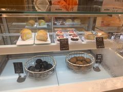面包甜点陈列柜-分子跳动鲜活面包(五一大道店)