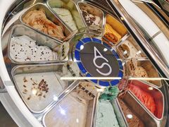 -极拉图·现制冰淇淋(大卫城店)