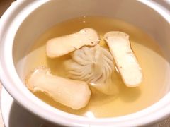 清汤松茸蟹粉小笼-成隆行·蟹王府(九江路店)