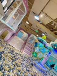 -多多淘儿童体验中心(重庆来福士店)