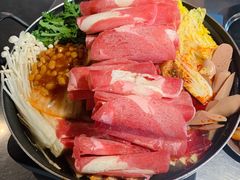 部队锅-MI WU FACTORY米屋美食工厂餐厅(绿地店)
