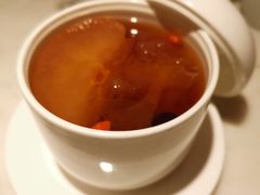 冰糖桃胶炖雪梨-初蓉丨遇见新川菜(亲贤街荣耀店)