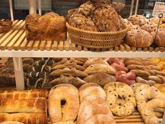 -焙丽拾光(麦凯乐直营店)