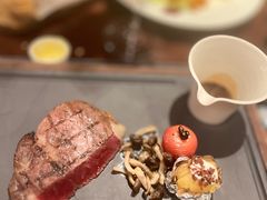 -恰餐厅及酒吧 CHAR Bar & Grill (北京丽都皇冠假日店)