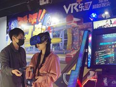 -VR+乐园·VR电竞·家庭亲子·密室逃脱·轰趴团建