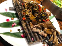 -亮欢寨酸汤鱼(沙冲路店)