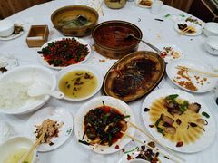 -乡土特色.冷锅鱼.牦牛肉汤锅