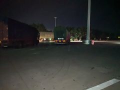 -鹰潭服务区-停车场