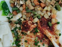 老陕油泼面-东关吉祥西安腊汁肉夹馍(健德门店)