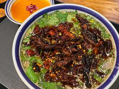 -云阿蛮云南生烫牛肉米线(奉贤路店)