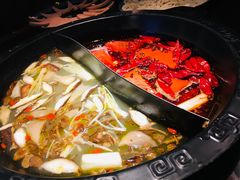 -三个四川人火锅(华联商厦店)