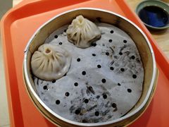 爆汁牛肉汤包-老新隆牛肉锅贴(新街口店)