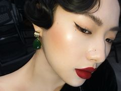 -金夫人化妆摄影职业培训学校