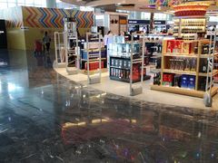 -中免(澳门机场免税店)