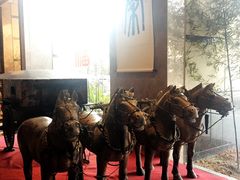 -铂逸梦秦酒店(横店梦幻谷店)