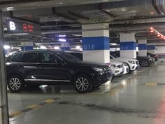 场地-BHG Mall（顺义店）-停车场