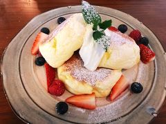 莓果奶油芝士舒芙蕾松饼-UPPER KITCHEN(延安路店)