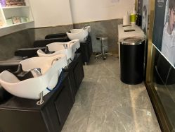 -水灵珑美容造型中心