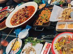 -路边边地标烧烤·川菜·小龙虾·音乐酒馆(良乡长虹店)