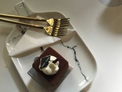 -UNI UNI(环亚凯瑟琳店)