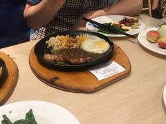 -纽斯特牛排自助餐厅(浦江万达店)
