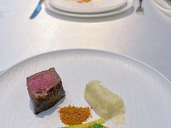 -华凌牛庄西餐厅(乌鲁木齐华凌美爵大饭店)