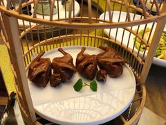 玻璃脆皮乳鸽-不贰小院(余姚多元文化创意园店)