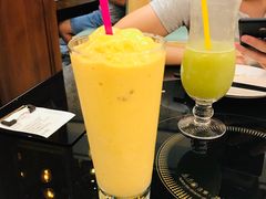 芒果酸奶奶昔-玉兰苑一等茶餐厅