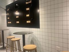 用餐区-肯德基(平江新城店)